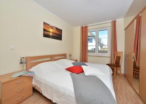 Ferienwohnung "Ostseebrise"