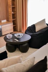 Xhejns Apartament 23