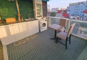 LushStay Hanoi - Balcony-Bathtub Suite