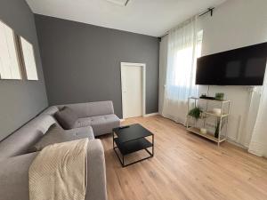 135qm - 6 rooms - city - 2 bathrooms - free parking - MalliBase Apartments