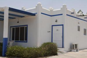 Al-Ashkhara Beach Resort منتجع شاطئ الأشخرة