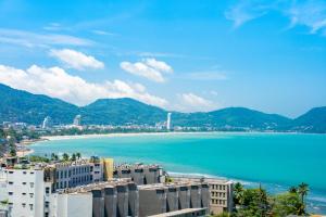 Patong private spacious apart-ment 2 minutes walk to the beach bathtub sea view swimming pool - 4hvězdičkové hotely ve městě Pláž Patong