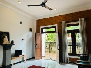 Eco Brick Transit Villa Katunayake