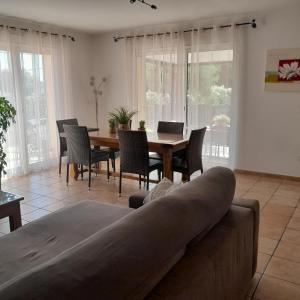 Villas Charmante villa tout confort,sans vis a vis avec piscine : photos des chambres
