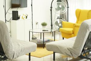 Yellow House Villa Dago Riverside View! 10pax