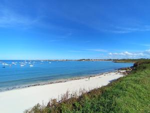 Villas Jolie Maison avec piscine interieure a 5 minutes des plages : photos des chambres