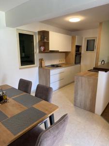 Apartment Garden View Makarska