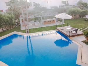 Hacienda White 6 Bedroom Villa