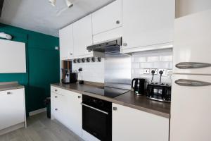 OLD WEAVERS COTTAGE - Charming Historic Weavers Cottage in Holmfirth, West Yorkshire