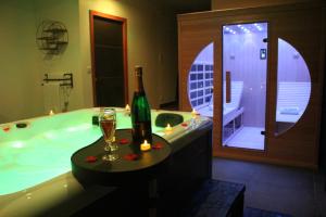 Love hotels Nuit Blanche Normandie : photos des chambres