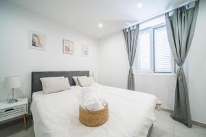 Korkyra Harbour Rooms