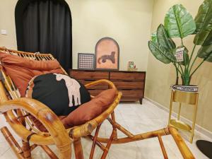Warm family suites at Setia Indah near Austin