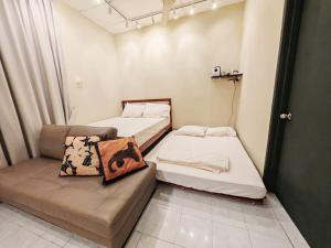 Warm family suites at Setia Indah near Austin