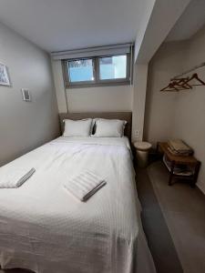 Twin Waves - Nikiti Seaside Retreat