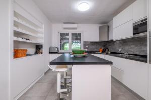 Luxury Villa Porto Rotondo with private pool by Varental