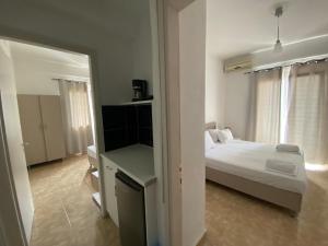 Two-Bedroom Apartment with Pool View room in Central Hotel
