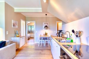 Ferienwohnung Wandashorst 25 Feriendorf Klein Stresow Rügen by ruyastay