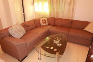 Valeon Apartment Three