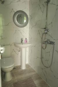 Valeon Apartment Three