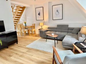 APARTAMENT PIĘTROWY w centrum Kłodzka z darmowym parkingiem