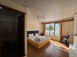 Highway Inn Guest House