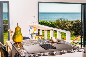 Villa Ponant 5 étoiles à Doëlan, piscine face mer