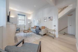 Luxurious 4 bedroom home in Kensington