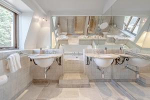 Luxurious 4 bedroom home in Kensington