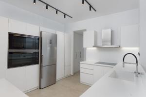 Athenian Black Villa