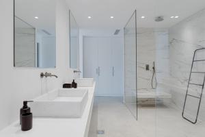 Athenian Black Villa
