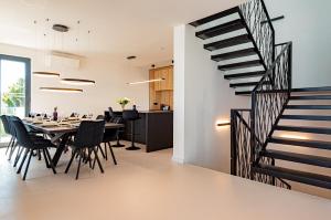 Luxury Seafront Villa Aurea - with private Pool, Game Room & Stunning Sea Views