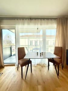 Möbliertes Apartment mit Balkon