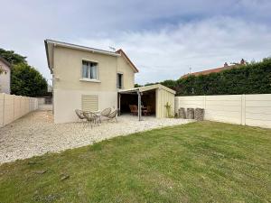 Maisons de vacances Charmante maison 2 chambres avec cour et jardin : photos des chambres