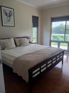 Mission Beach Rural Escape