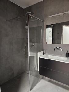 Nowoczesny apartament z sypialnią w dzielnicy UZDROWISKO