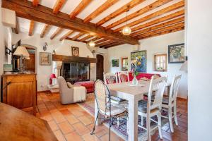 Maisons de vacances Joli mas 