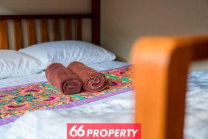 Twin Peaks Villa near Shopping Hub