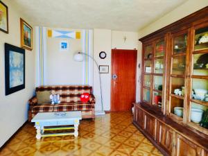 Sea View Apartment with Terrace & Free Parking