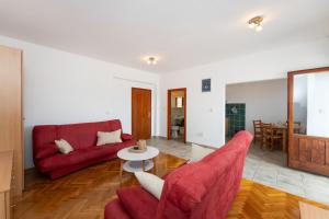 Spacious Apartments by the Sea in Srima, Vodice