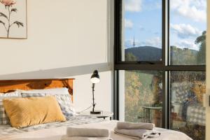 The Sullivan Cozy 2B Apt at Lyhnam