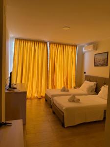 Double or Twin Room with Sea View room in Hotel Dodona