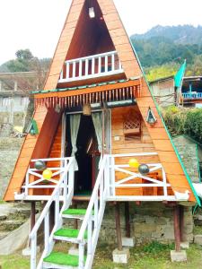 Kaira huts natures hug