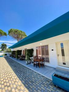 "Seaside Pines" Apartments