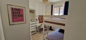 Appartements Appartement Port avec vue Mer juste devant les Bateaux : photos des chambres