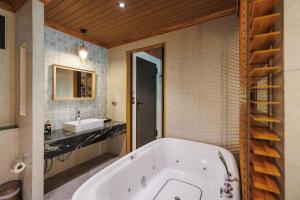 Chivapuri Beach Resort