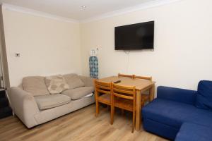 Evergreen Apartments, Flat 3, London