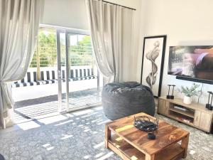 11 on Korhaan Paternoster