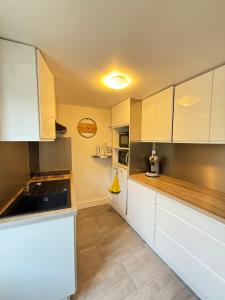 Le Spot H34, Proche de la mer