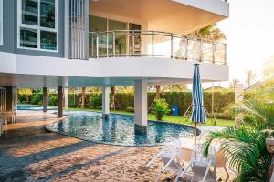 NEW amazing studio a private marina