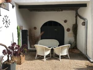 Maison de vacance familiale Tomlina, Neffies